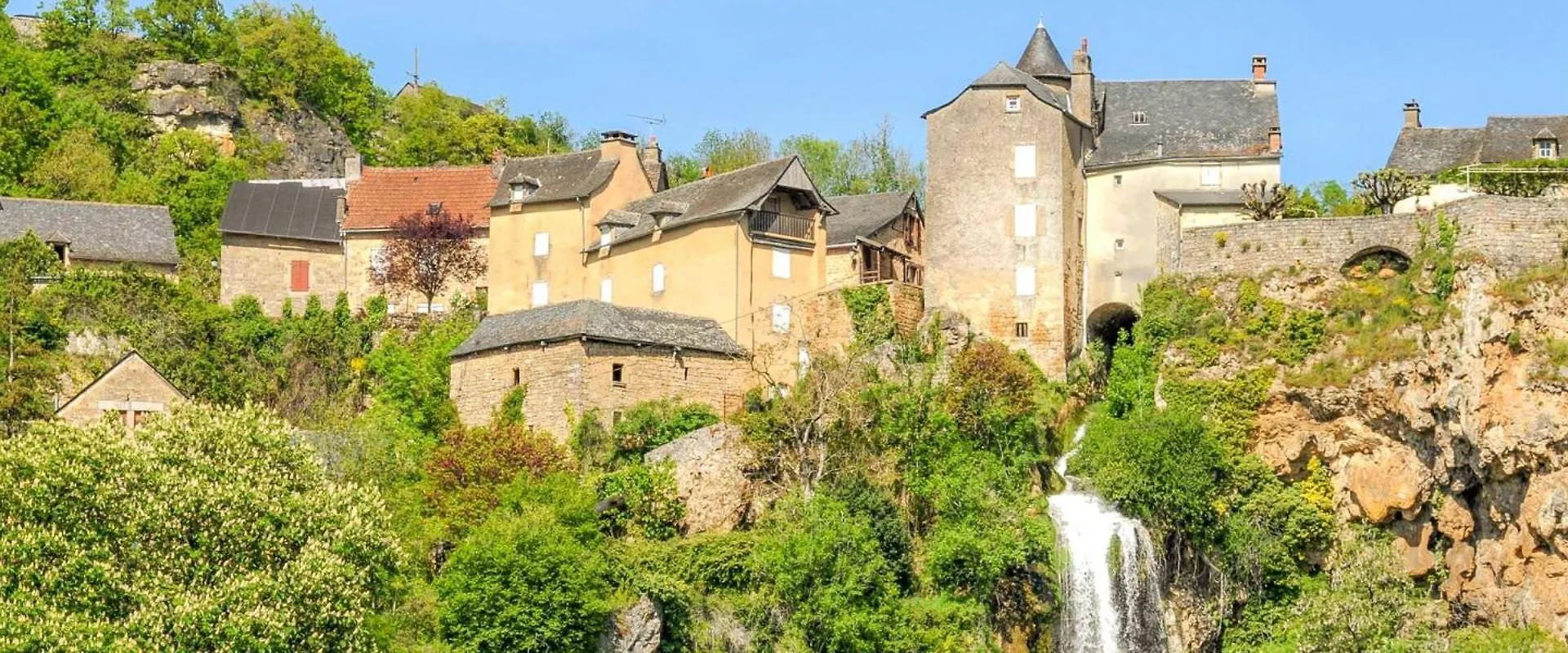 ベッド・アンド・ブレックファスト La Maison Du Griffoul Bb A Salles La Source Cascade Et Terroir